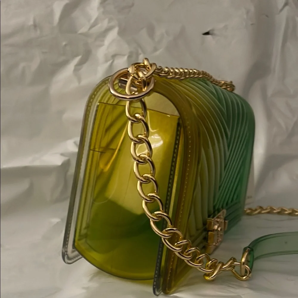 Calessa Quilted Green and Yellow Crossbody Bag with Gradient Effect - Picture 5 of 6